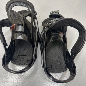 Burton smalls snowboard bindings